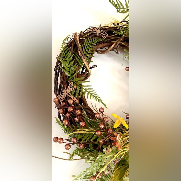 Yellow  wreath with wooden dragonflies and faux succulents - Picture 3 of 9